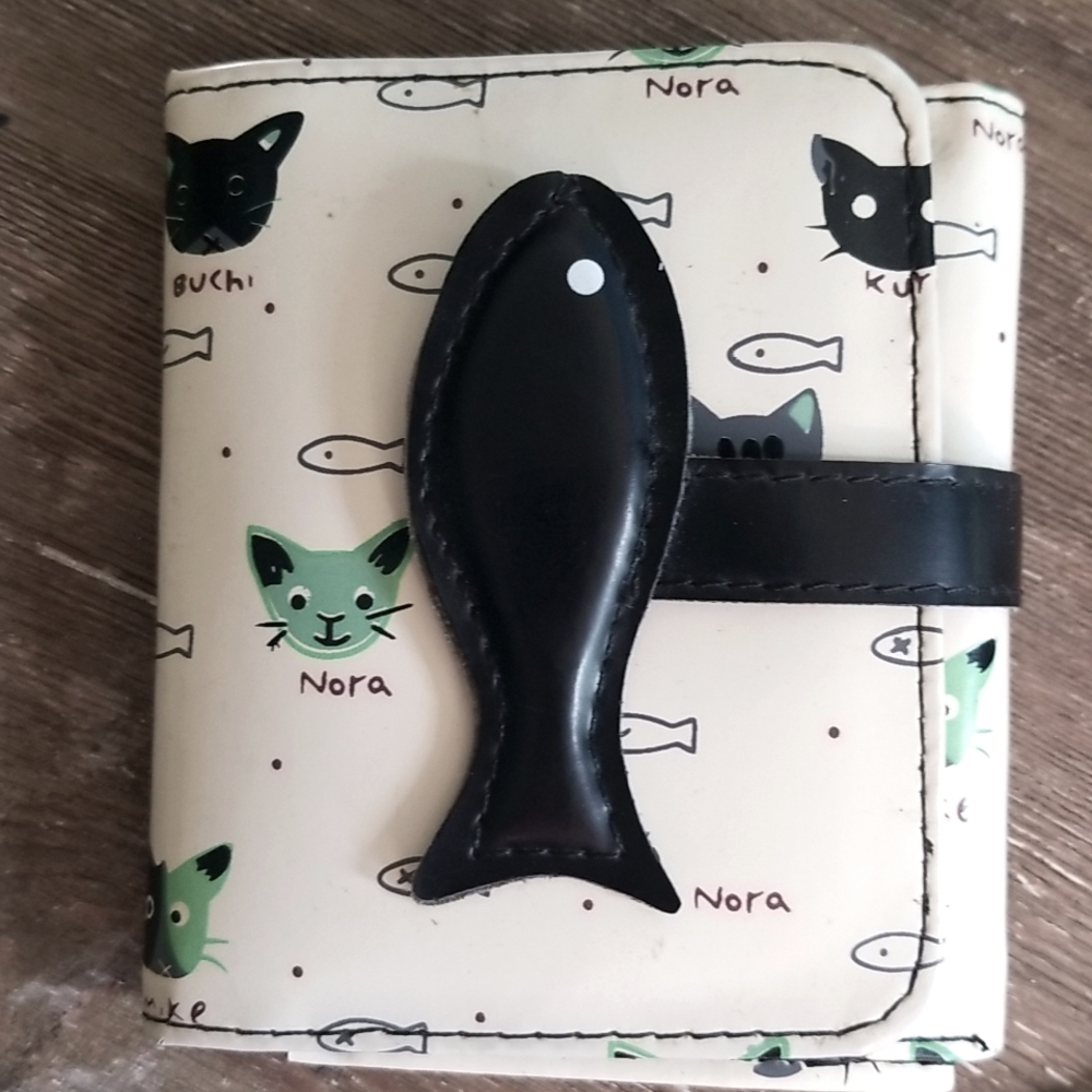 NORA BUCHI MIKE TAMA ORA TORA KUYO FISHIE KITTY WALLET W/REMOVABLE COIN PURSE